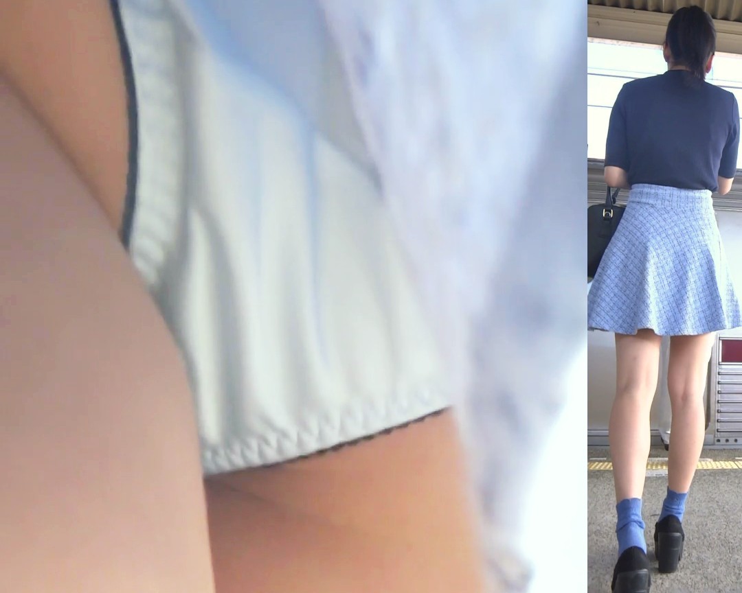 パンチラ盗撮 女子大生 水色パンツを電車内で強引撮影