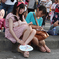 大胆に靴脱ぎするお座り美少女jk 大胆に靴脱ぎするお座り美少女jk