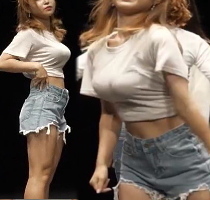 高画質 飛び出した巨乳!乳揺れ 高画質 飛び出した巨乳!乳揺れ