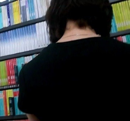 白のロングスカート立ち読み中のお姉さんを逆さ撮り【ロリ動画】06と女朋友セット販売 白のロングスカート立ち読み中のお姉さんを逆さ撮り【ロリ動画】06と女朋友セット販売