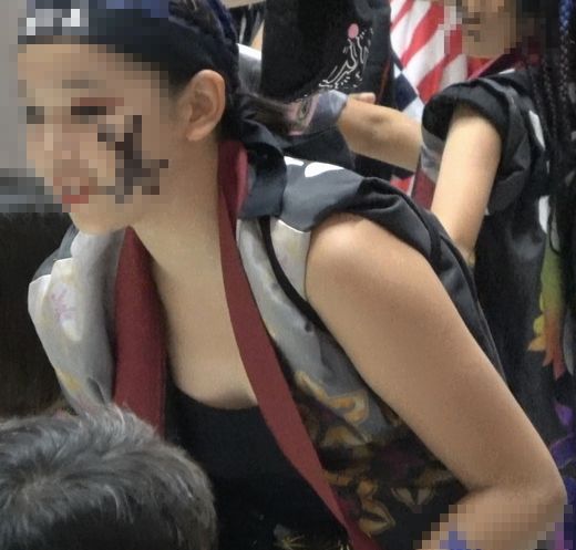 令和販売!!高画質!!ダンス!!深く開いた衣装で踊る踊り子!!n232 令和販売!!高画質!!ダンス!!深く開いた衣装で踊る踊り子!!n232