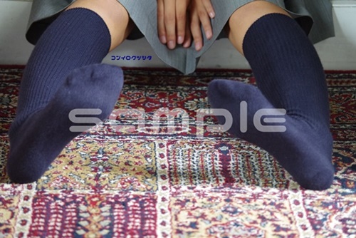 制服学生の足裏18歳(大学生)りお後編 制服学生の足裏18歳(大学生)りお後編
