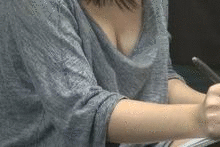【隠撮File.023】化粧品モニターバイト爆乳JDの胸チラ＆乳首チラ映像をモニタリング