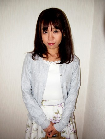 お小遣い欲しさにパンティを売る生理中の人妻 わかな/26歳 お小遣い欲しさにパンティを売る生理中の人妻 わかな/26歳