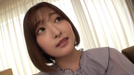 スレンダー美巨乳の22歳美容部員が巨根で膣奥を突かれる気持ち良さに快感が止まらない スレンダー美巨乳の22歳美容部員が巨根で膣奥を突かれる気持ち良さに快感が止まらない