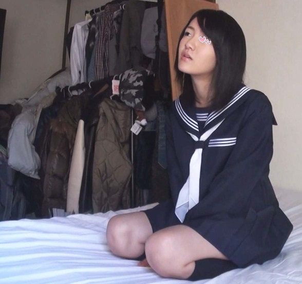 【服×中出し】地味な服ちゃんを部屋へ連れ込みイロイロ教えてやった件&#8252;