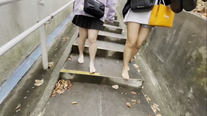 【完全裸足】第40弾！裸足で街中を歩く女性2人組