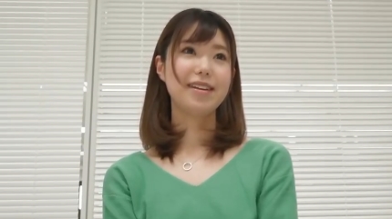 色白清楚の27歳人妻がガチガチに緊張しながらも体は正直に感じて喘ぎまくる 色白清楚の27歳人妻がガチガチに緊張しながらも体は正直に感じて喘ぎまくる