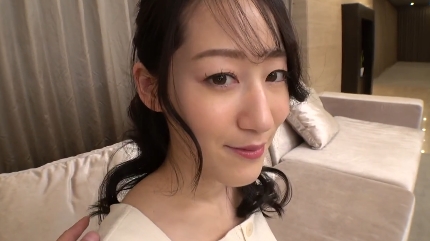 色白美肌の31歳パーツモデルが彼氏以外の肉棒で膣奥を突かれて何度も絶頂 色白美肌の31歳パーツモデルが彼氏以外の肉棒で膣奥を突かれて何度も絶頂