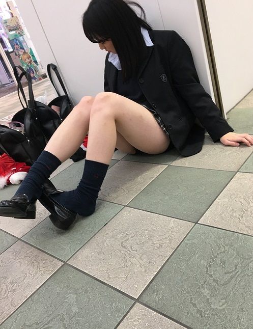 【短すぎて見えちゃってる】制服パンチラ032 【短すぎて見えちゃってる】制服パンチラ032