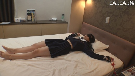 こちょこちょ族 緊急事態宣言中の黒髪ロリ巨乳笑い肉袋人形 美少女 まこ セーラー服&ローター責め編 こちょこちょ族 緊急事態宣言中の黒髪ロリ巨乳笑い肉袋人形 美少女 まこ セーラー服&ローター責め編