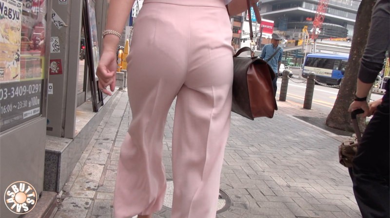 【FHD高画質】ピンクワイトパンツ 鋭角ライン 【FHD高画質】ピンクワイトパンツ 鋭角ライン
