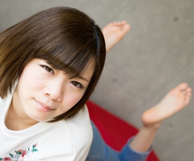 もりぽの生足裏写真集+撮影中動画+少しくすぐり足裏いじり のセット もりぽの生足裏写真集+撮影中動画+少しくすぐり足裏いじり のセット